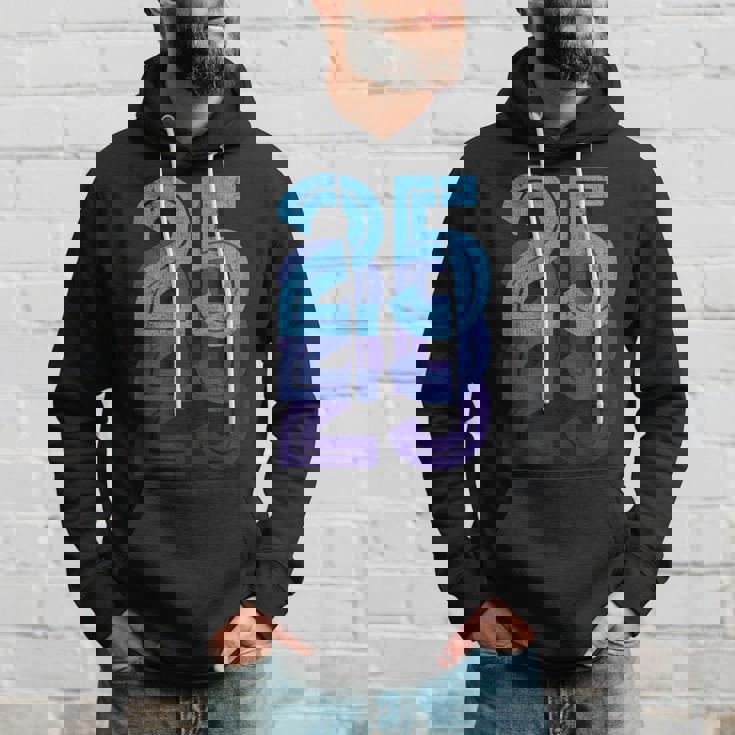 25ラッキーナンバー25歳の誕生日スポーツチーム-25 パーカー 彼への贈り物