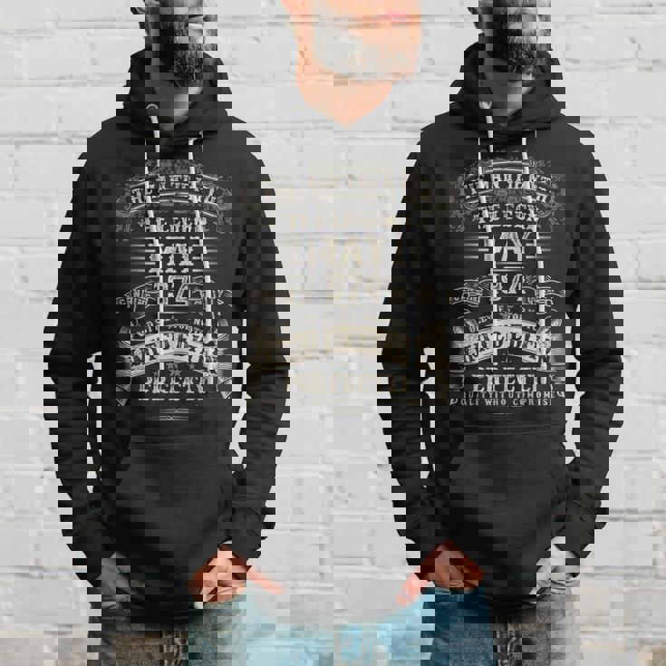 51歳 誕生日プレゼント 男性用 1974年5月 51歳の誕生日 パーカー 彼への贈り物