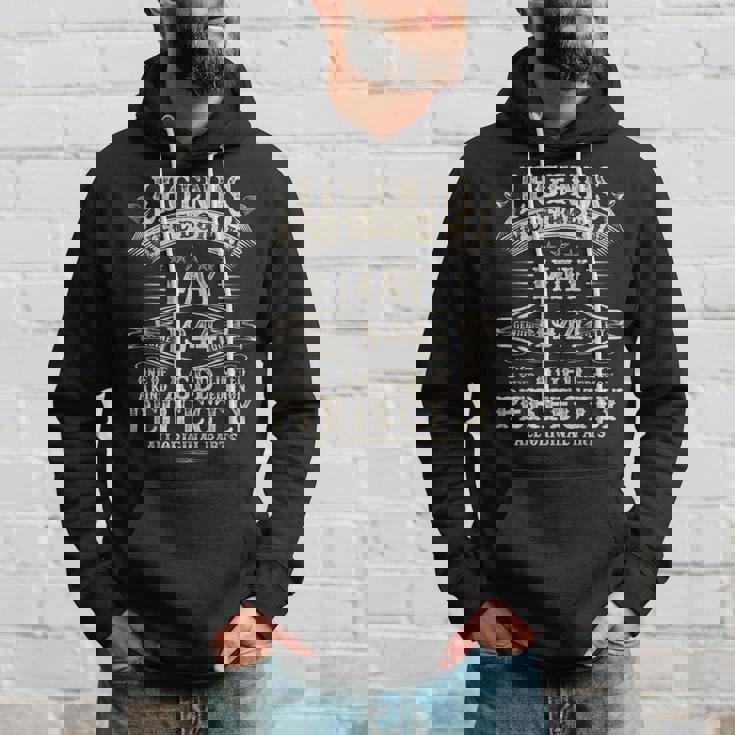 80歳の誕生日ギフト 男性用 面白い 80歳 May 1944 パーカー 彼への贈り物