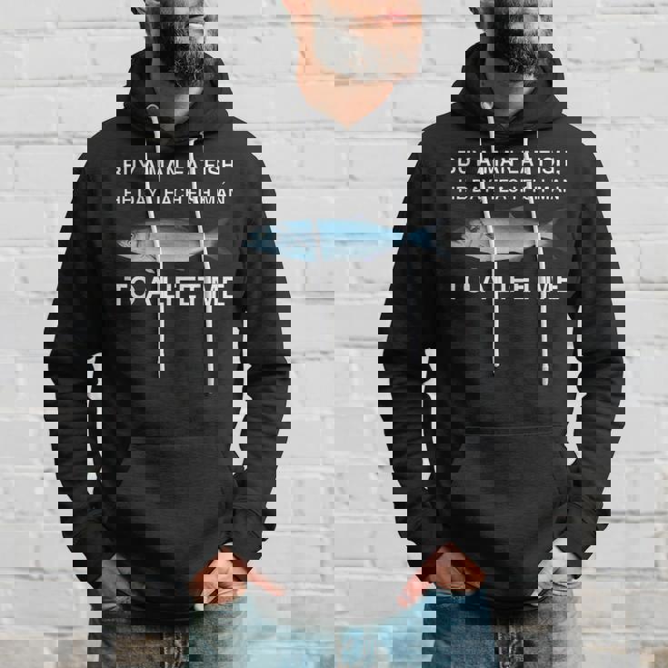 Buy A Man Eat Fish He Day Teaching Fish Man To A Lifetime パーカー 彼への贈り物