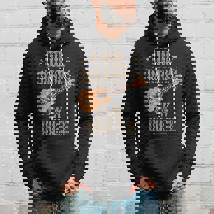 Cool Grandpas Play ウクレレ ウクレレ ミュージックギター パーカー 彼への贈り物