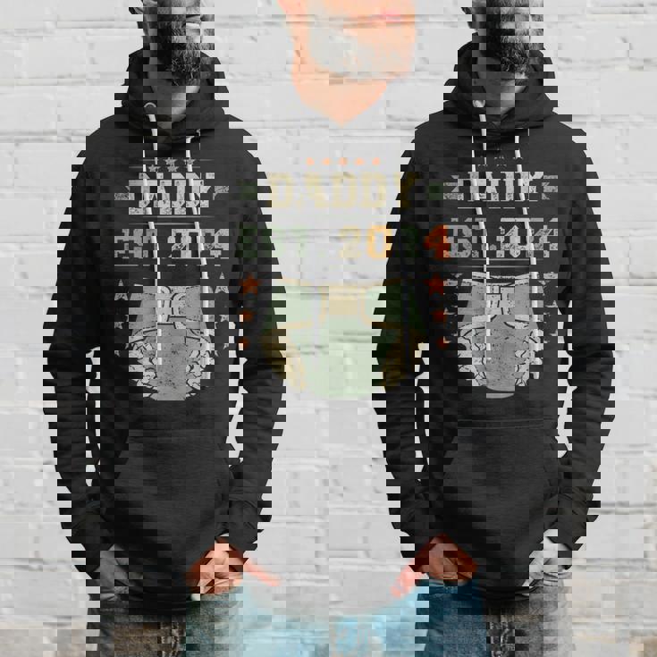 Daddy Est 2024 年生パパ 新米パパ 初めてのパパ 若いパパ パーカー 彼への贈り物