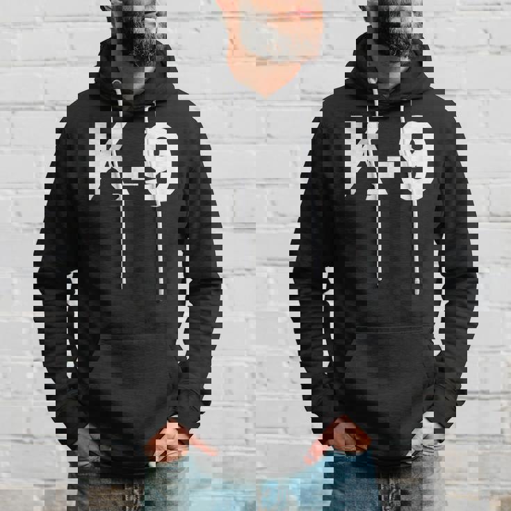 K9 ジャーマンシェパード ロゴデザイン K-9 退役軍人の日 パーカー 彼への贈り物