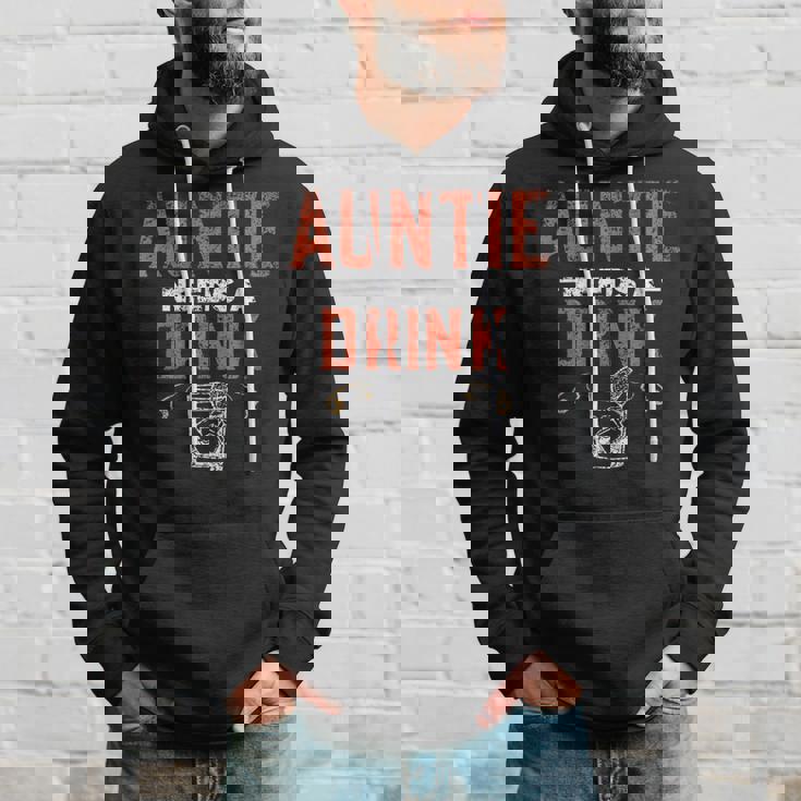 おばちゃんに一杯 酒飲み アルコール 飲酒 パーティー ドリンク パーカー 彼への贈り物