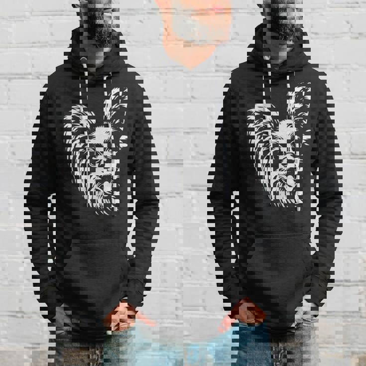 かわいい覗くパピヨン犬のグラフィック デザイン パーカー 彼への贈り物