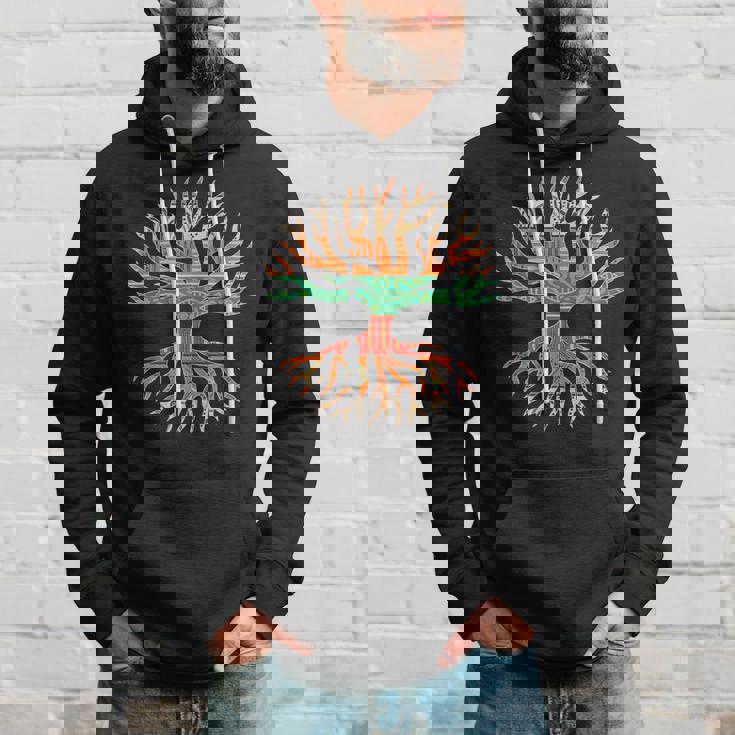 アフリカンパターンの木の根 黒史 パーカー 彼への贈り物