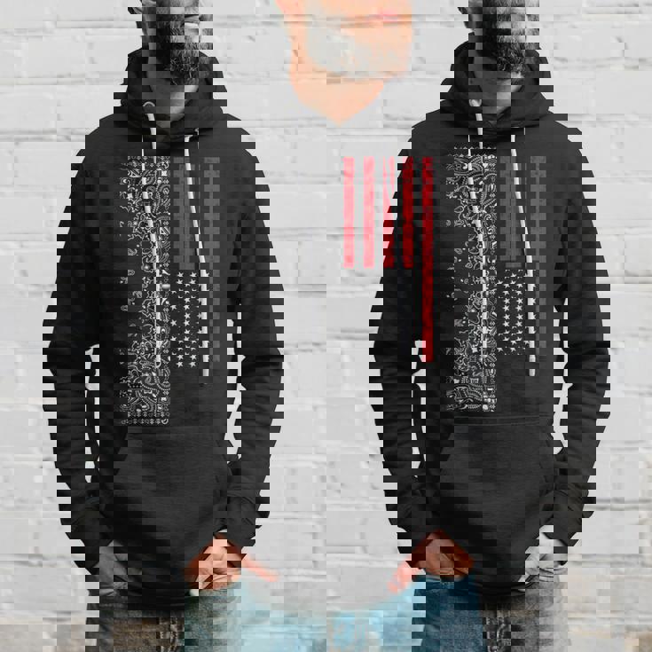 アメリカ、愛国的なアメリカ国旗、ペイズリー、バンダナプリント。 パーカー 彼への贈り物