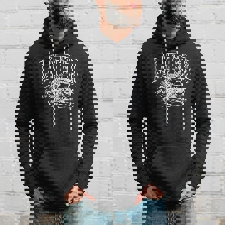 アリゲーター後で面白い皮肉なグラフィックノベルティ格言 パーカー 彼への贈り物