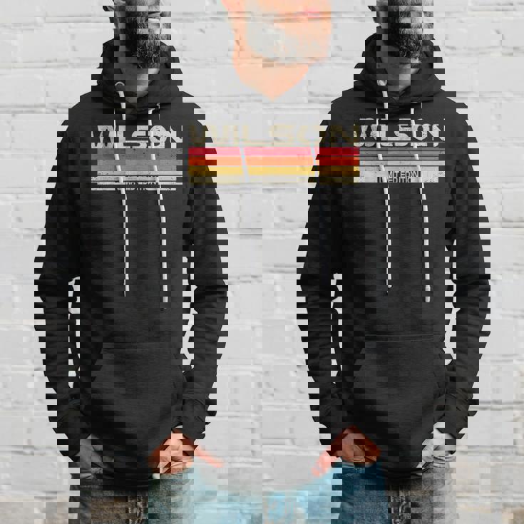 ウィルソン 姓 誕生日 家族 再会 80年代 90年代 夕日 パーカー 彼への贈り物