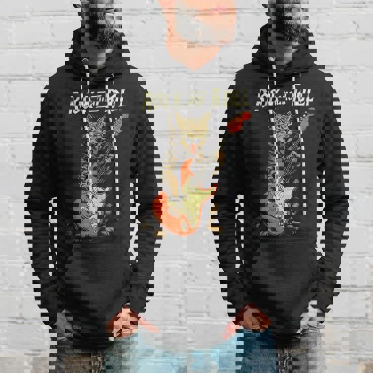 ギターを弾くロックな猫 音楽好き猫好き向けデザイン パーカー 彼への贈り物