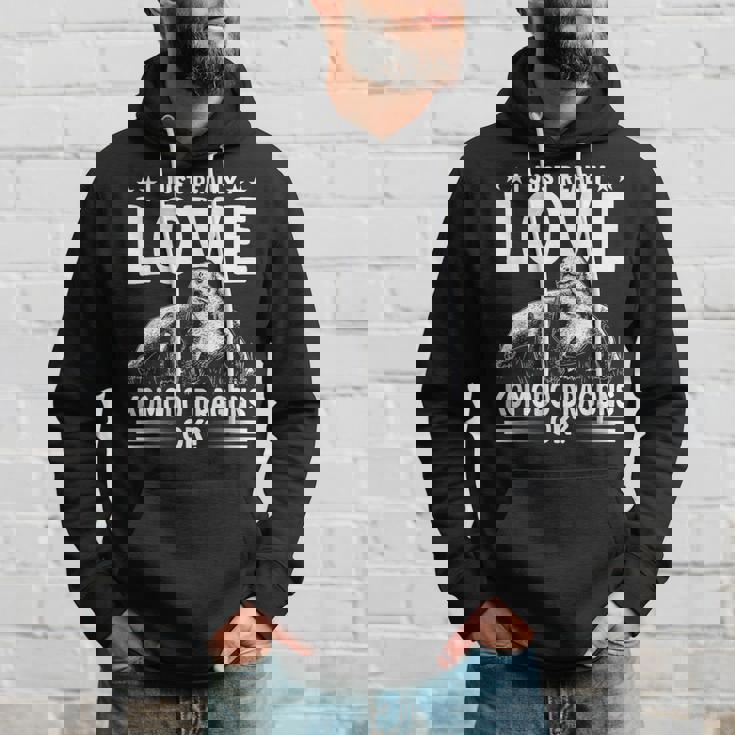 コモドドラゴンが大好き オーナー野生動物 コモドドラゴン パーカー 彼への贈り物