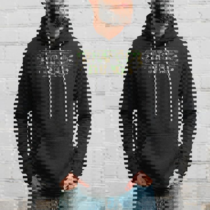 ストレンジャー・シングス ロゴ 迷彩 デモゴルゴン アンティーク調 逆さま パーカー 彼への贈り物