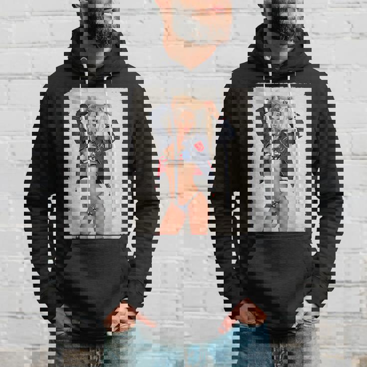 セクシーガールグラフィックtシャツ ブロンドボンシェルビキニピンナップガール パーカー 彼への贈り物