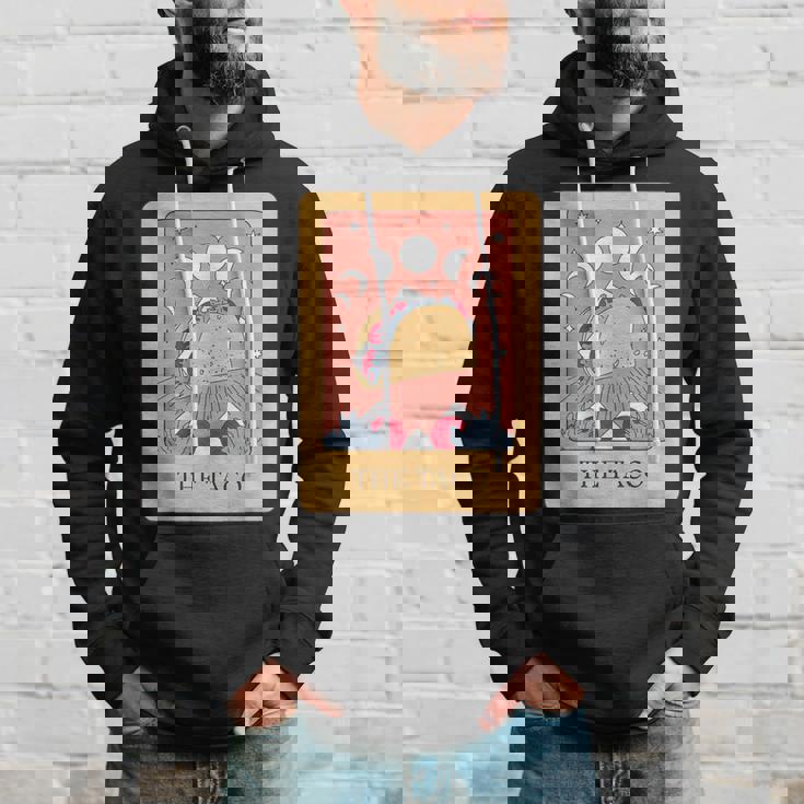 タコスタロット神秘的な星月面白い食通デザイン。 パーカー 彼への贈り物