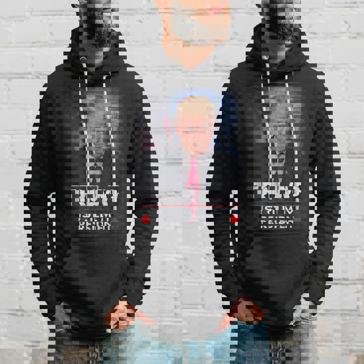 トランプはまだ私の大統領です パーカー 彼への贈り物