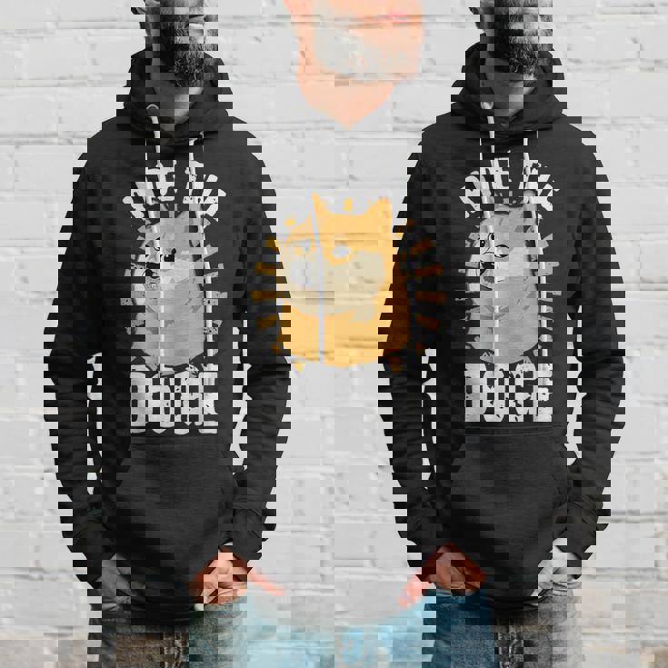 ドージコイン クリプト ライド ザ ドージ 面白い Memecoin パーカー 彼への贈り物