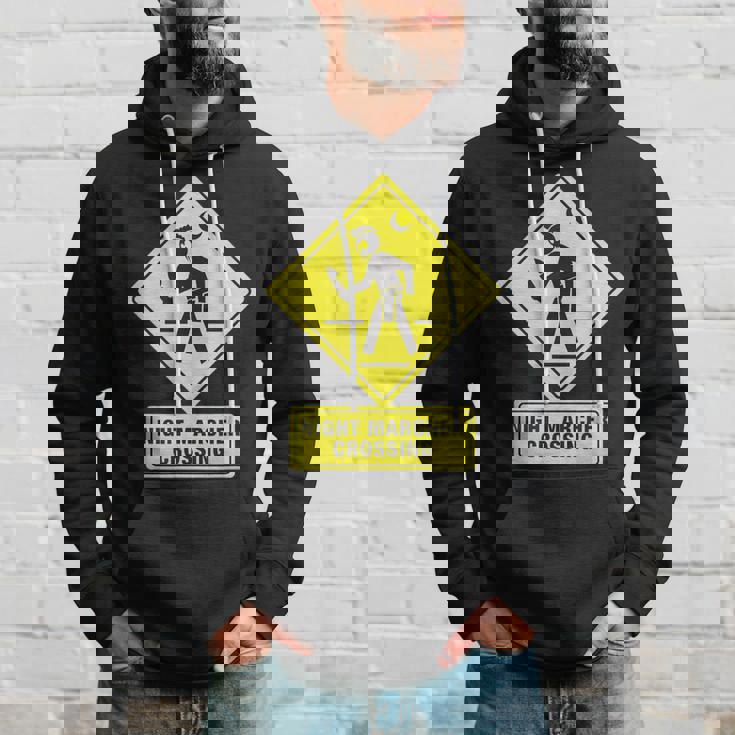 ナイトマーチャークロッシングハワイゴースト面白い パーカー 彼への贈り物