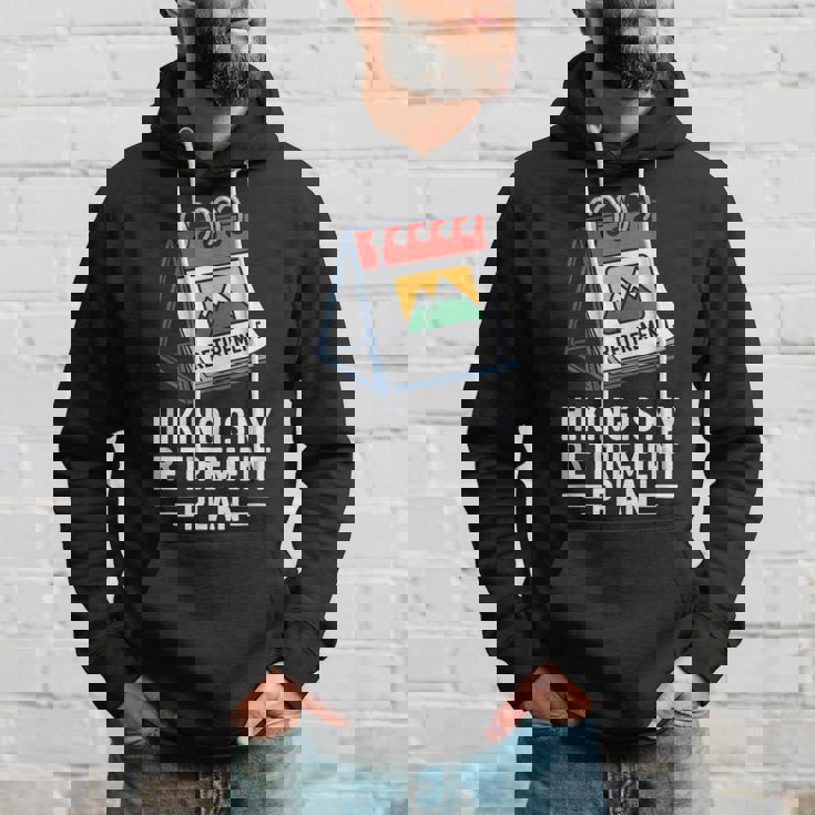 ハイキングは私の退職プラン 面白いアウトドア旅行 パーカー 彼への贈り物