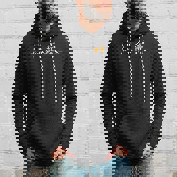 ハートビート ビール 酒好き ビール好き 飲み会好き 酒飲み ジョーク 心電図 パーカー 彼への贈り物