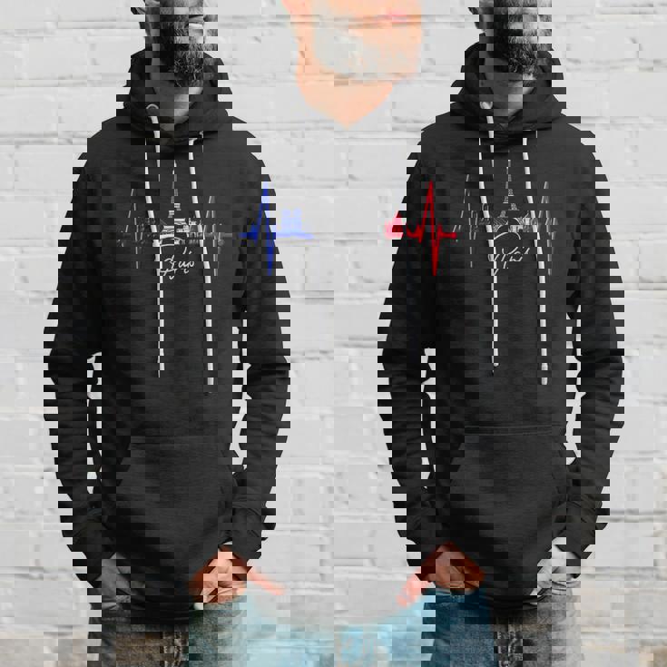 パリのスカイライン ハートビート 愛 エッフェル塔 愛 フランスi Love Paris パーカー 彼への贈り物