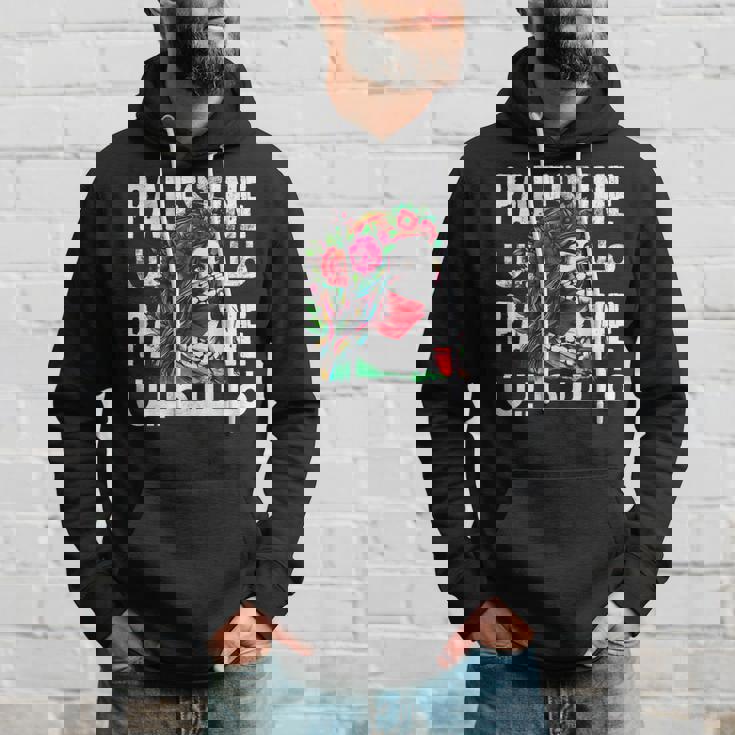 パレスチナのバンダナを持つパレスチナの少女 パレスチナ人 パーカー 彼への贈り物