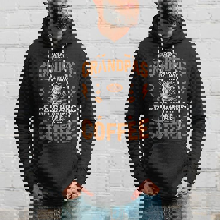 ビンゴをするおじいちゃんもいる本当のおじいちゃんがコーヒーを淹れる パーカー 彼への贈り物