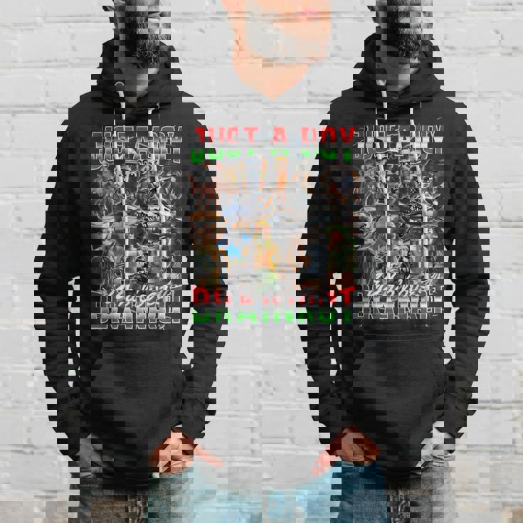 ブレインロットが大好きな少年 オールイタリアンブレインロットミーム パーカー 彼への贈り物