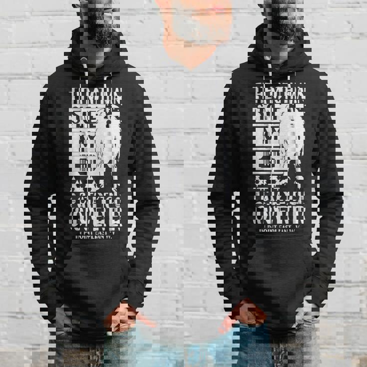 モスマンが私の触媒コンバーターを盗んだ Moth Man Cryptid パーカー 彼への贈り物