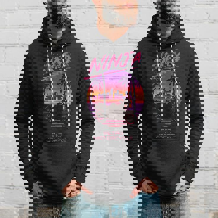 ヴィンテージ Ninja スポーツバイク スーパースポーツ 80S 映画 シンセウェーブ マイアミ バイス シティー パーカー 彼への贈り物