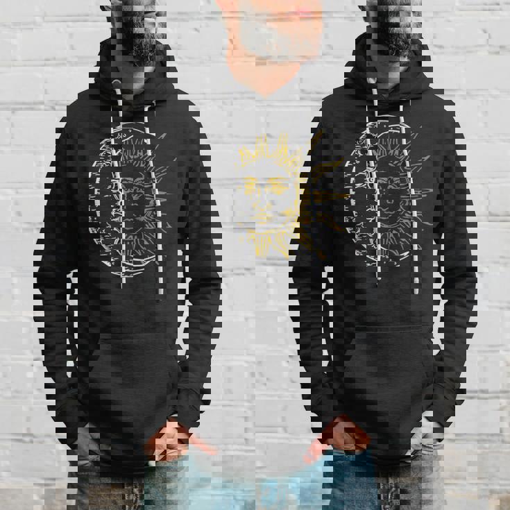 三日月 太陽 パーカー 彼への贈り物