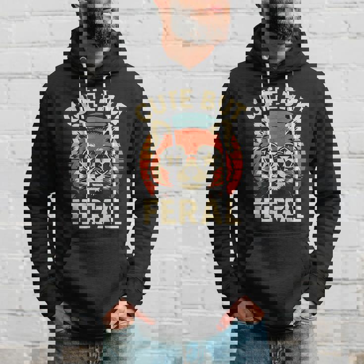 可愛いけどフェラル 面白い レトロ ビンテージ 星 シェード レッサーパンダ パーカー 彼への贈り物