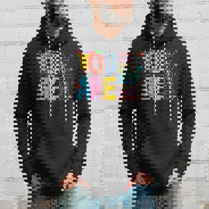 学校の初日に、あなたは素敵で、勇敢で、インスピレーションを与える先生です。 パーカー 彼への贈り物