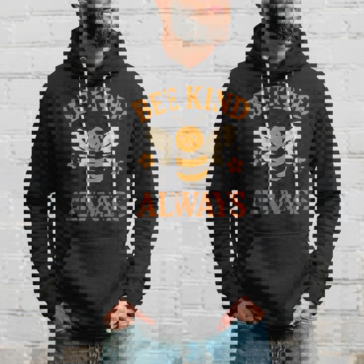 蜂はいつも優しく。先生の優しさ パーカー 彼への贈り物