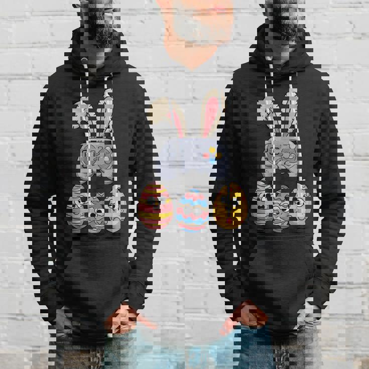 面白いイースタービデオゲームコントローラーと卵 パーカー 彼への贈り物