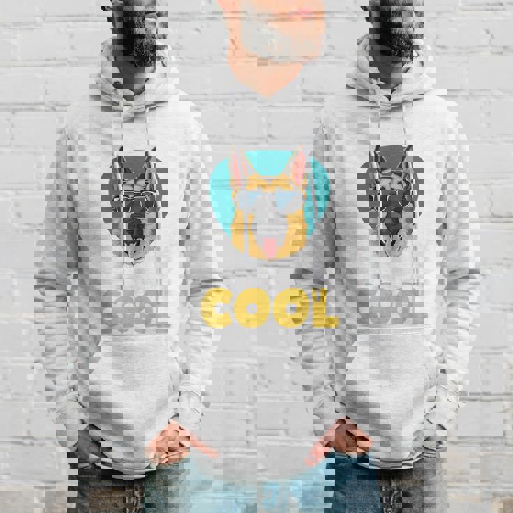 My Dog Thinks I'm Cool サングラス ジャーマンシェパード ドッグオーナー 長袖tシャツ パーカー 彼への贈り物