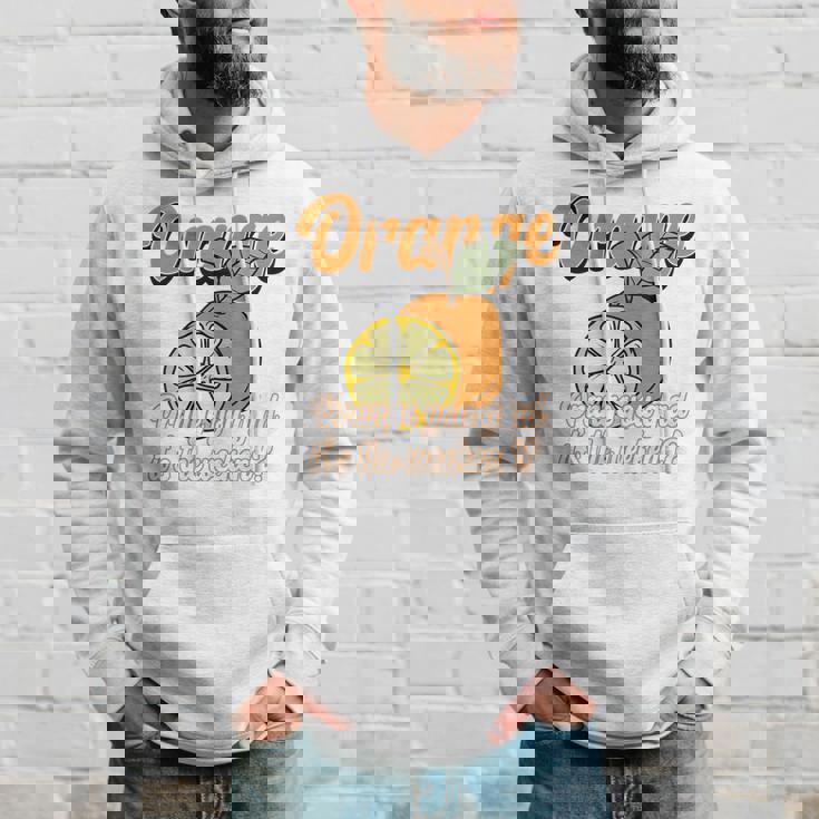 Orange You Glad It's The Weekend Fun Citrus Fruit Back パーカー 彼への贈り物