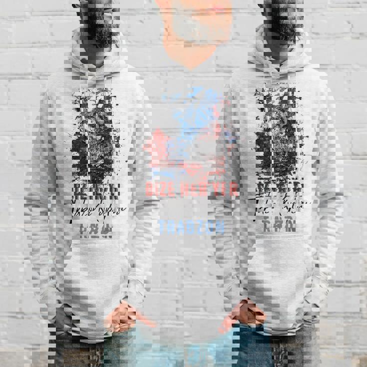 Trabzon 61 Bize Her Yer Trabzon ホワイトエディション パーカー 彼への贈り物