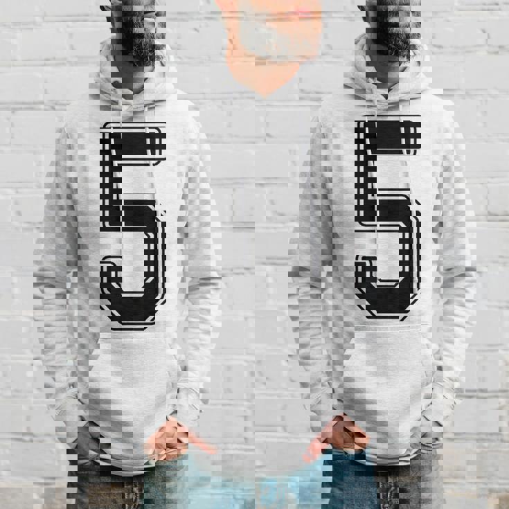 【バックプリント・背中側】5 数字 背番号 ユニフォーム ナンバー【ブラック／黒の文字】スポーツ 野球 サッカー 部活 パーカー 彼への贈り物