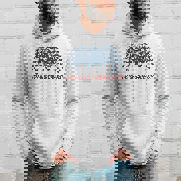 あなたも怖いよ！ タランチュラの飼い主 面白いタランチュラ パーカー 彼への贈り物