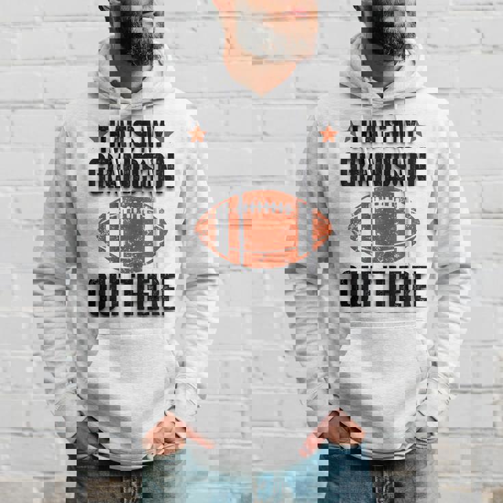 あれは俺の孫だ。フットボール・ファニー・フットボール・グランマ パーカー 彼への贈り物