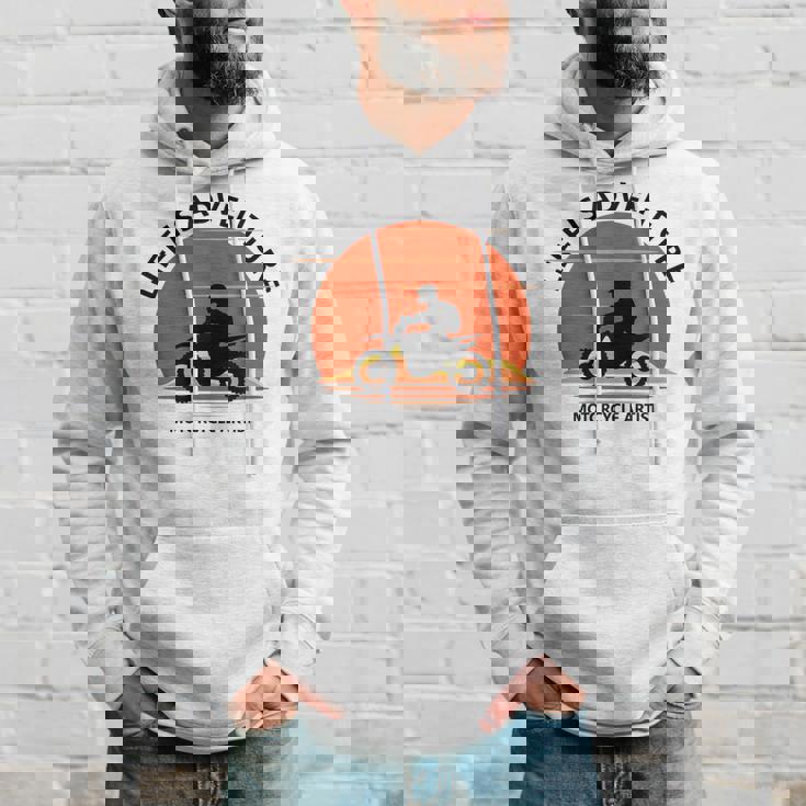 アドベンチャー バイク おもしろ ツーリング 人生は冒険だ オフロードバイクバイク イラスト パーカー 彼への贈り物