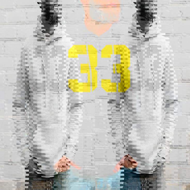 イエローナンバー33 背面 スポーツチーム ジャージ番号 パーカー 彼への贈り物