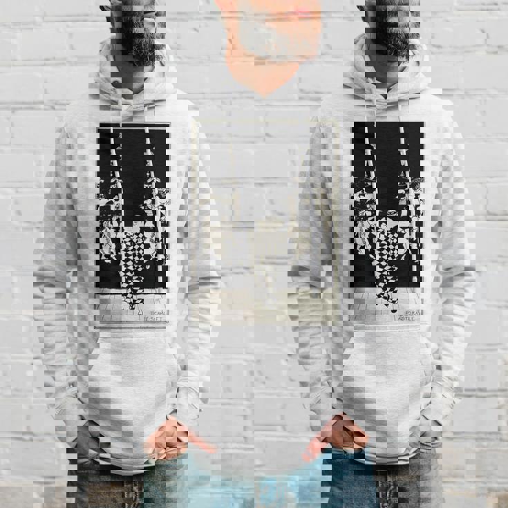 オーブリー・ビアズリー作「スカーレット・パストラール」1895 長袖tシャツ パーカー 彼への贈り物