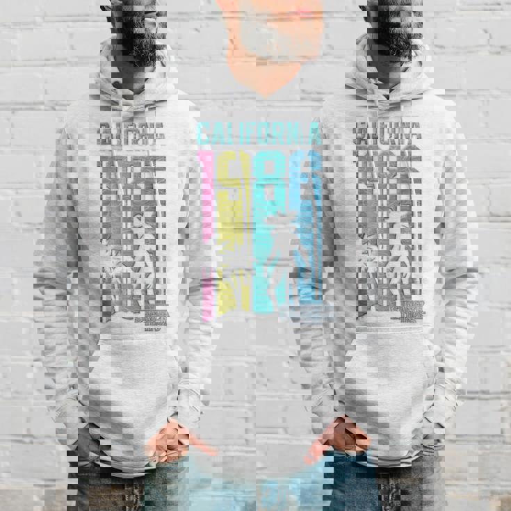 ストレンジャー・シングス デモゴルゴン カリフォルニア 1986年 ファン記念品 長袖tシャツ パーカー 彼への贈り物