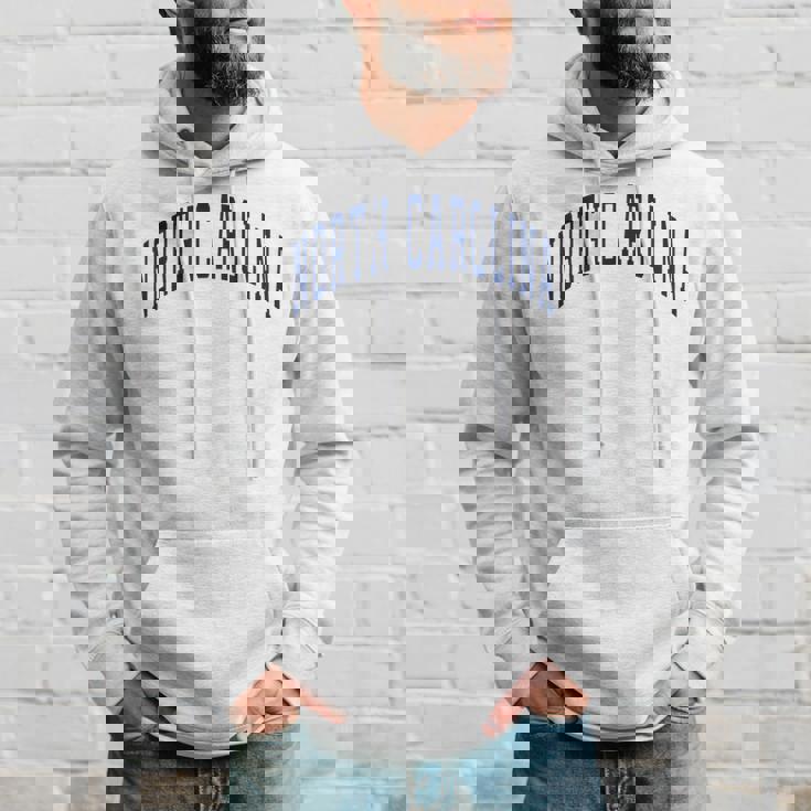 ノースカロライナ代表チームのスタイル ネイビーテキスト 長袖tシャツ パーカー 彼への贈り物