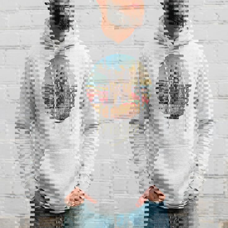 プラハ チェコ共和国 お土産 プラハ 長袖tシャツ パーカー 彼への贈り物