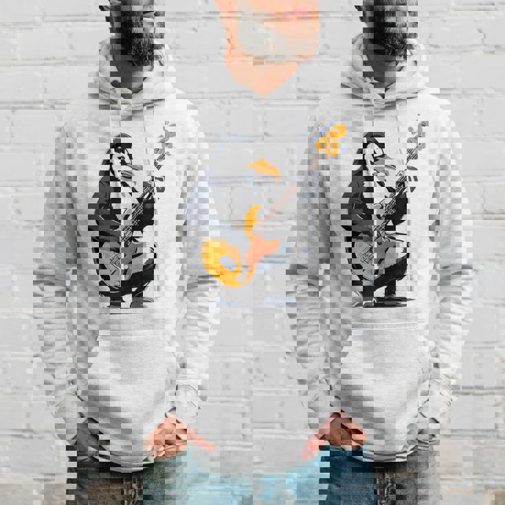 ベースギターを弾くペンギン ペンギン パーカー 彼への贈り物