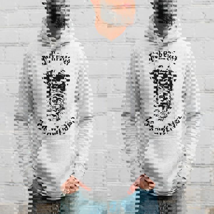 ミニチュアシュナウザー 私のセラピストは鼻が濡れています パーカー 彼への贈り物