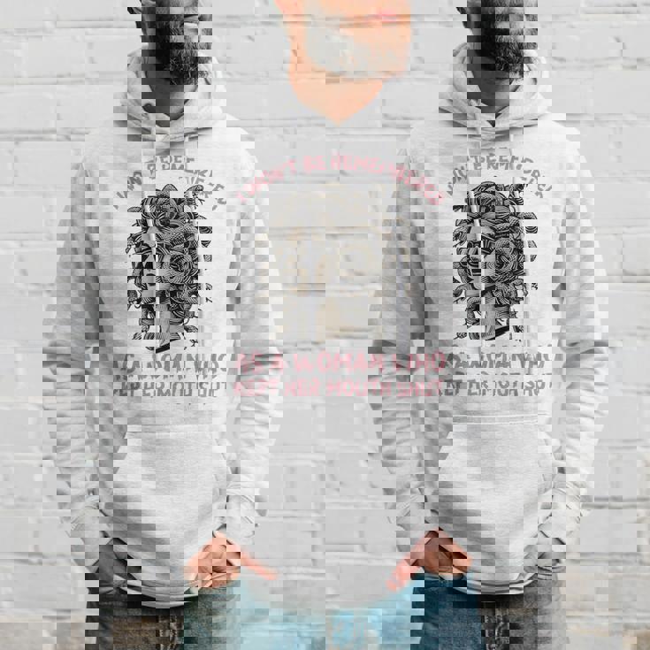 口を閉じた女として 記憶されない パーカー 彼への贈り物