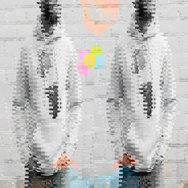 可愛い赤ちゃんのゴリラシルバーバックグラフィックバルーンアートワーク。 パーカー 彼への贈り物